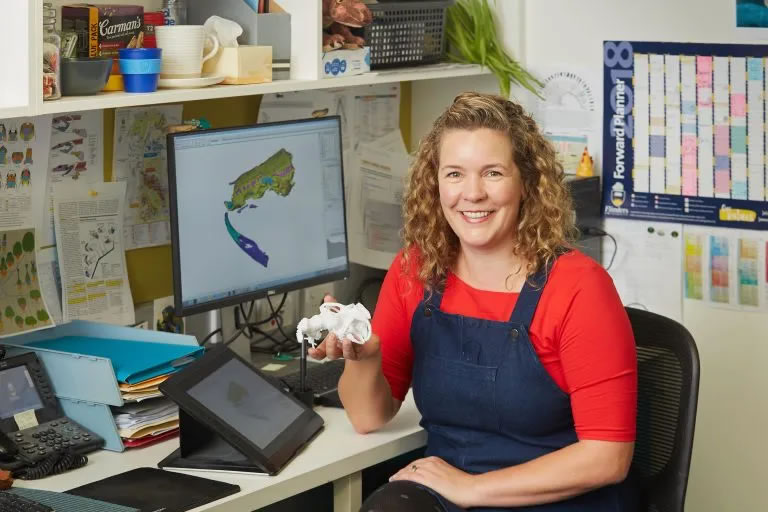 �о����ַ���Ĵ�����4������һֱ�ڲ��Ͻ���