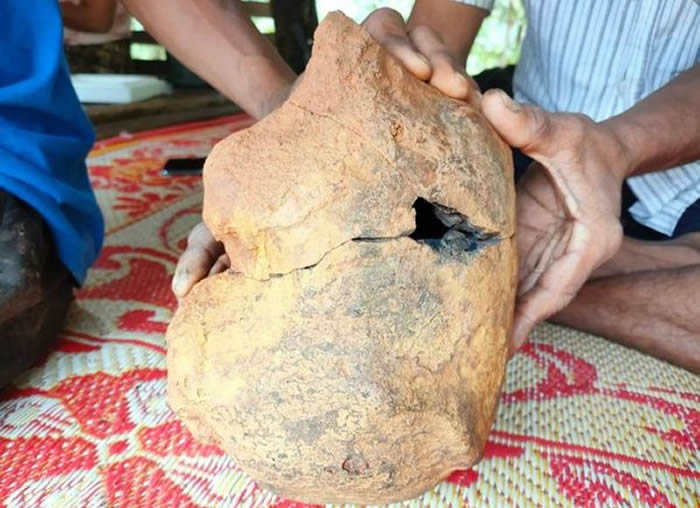 泰国男子梦中偶遇美女后 在圣地发现传说中罕见的神秘液态金属镍莱