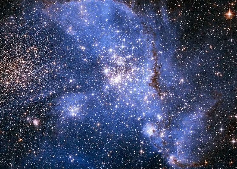 美欧科学家把焦点转向小麦哲伦星系内的NGC 346星云 了解恒星形成方法