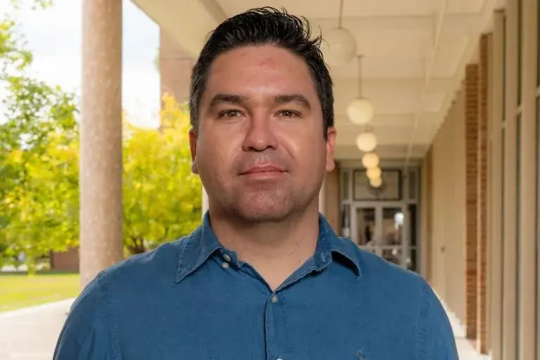 ����������ѧ��־ͨѶ������ģ�ͽ������������������ϵ������ϵͳ֮��