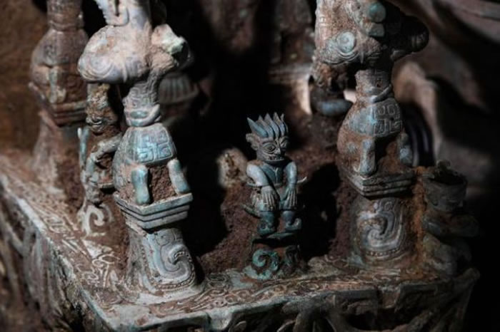 三星堆再出土大批宝物