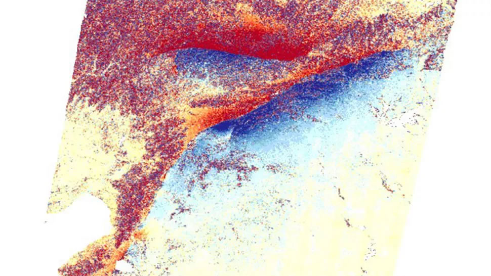 卫星图像显示土耳其地震打开了190英里长的裂缝