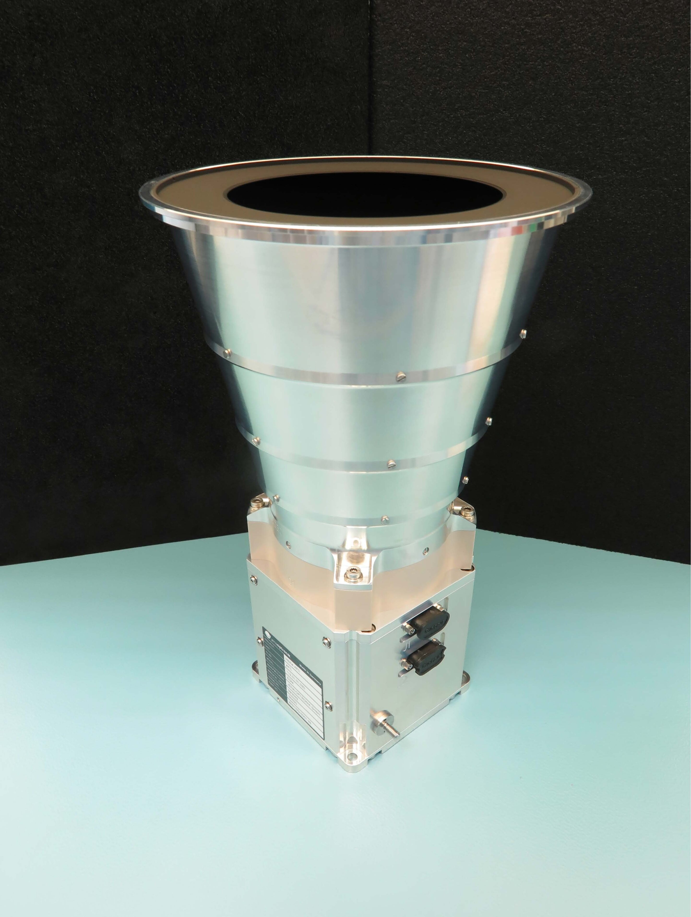 关注赫拉:小行星任务的摄像机准备好了