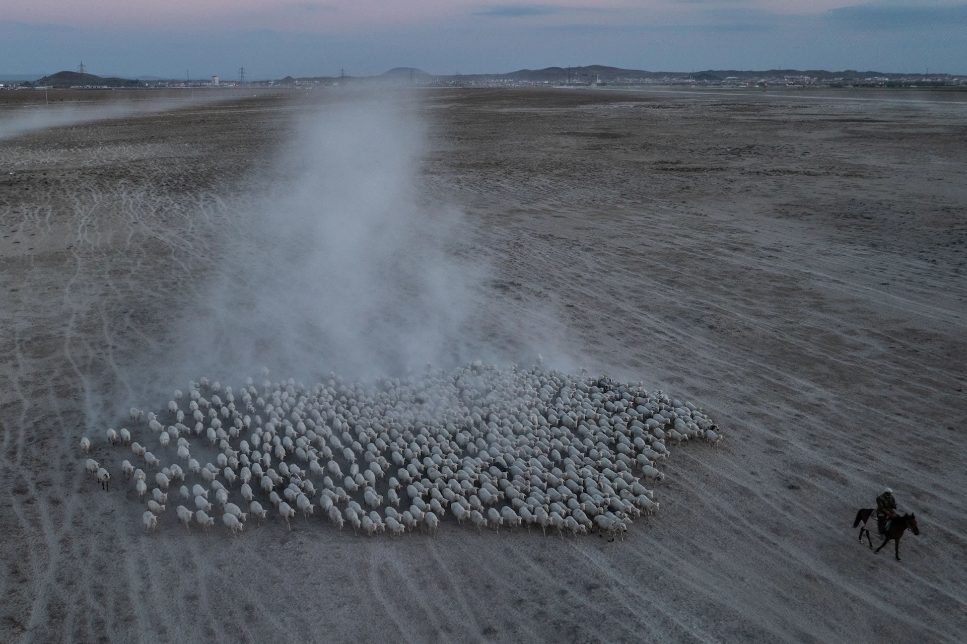 3200�������ľ��ʾ��ͭʱ�����ݵ۹����ٵ�������ɴ