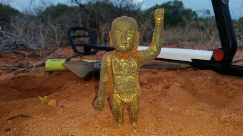 澳洲沙滩挖出神秘婴儿佛像 历史专家鉴定为中国明朝时期所制造