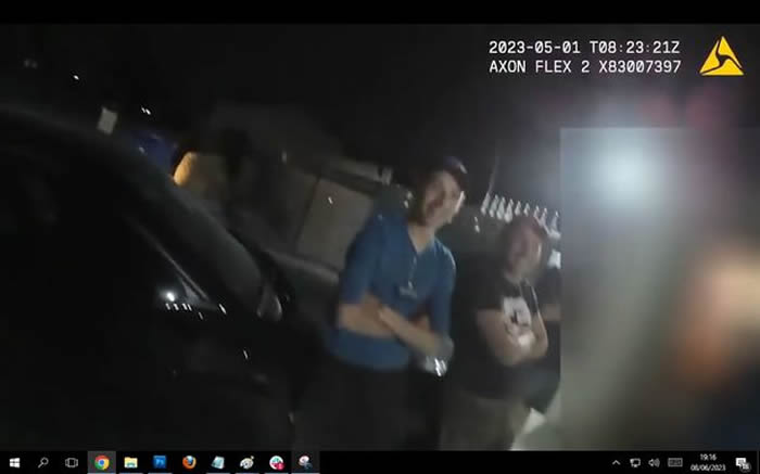 美国多州出现发蓝光不明飞行物,拉斯维加斯警方调查后院出现外星人的报告