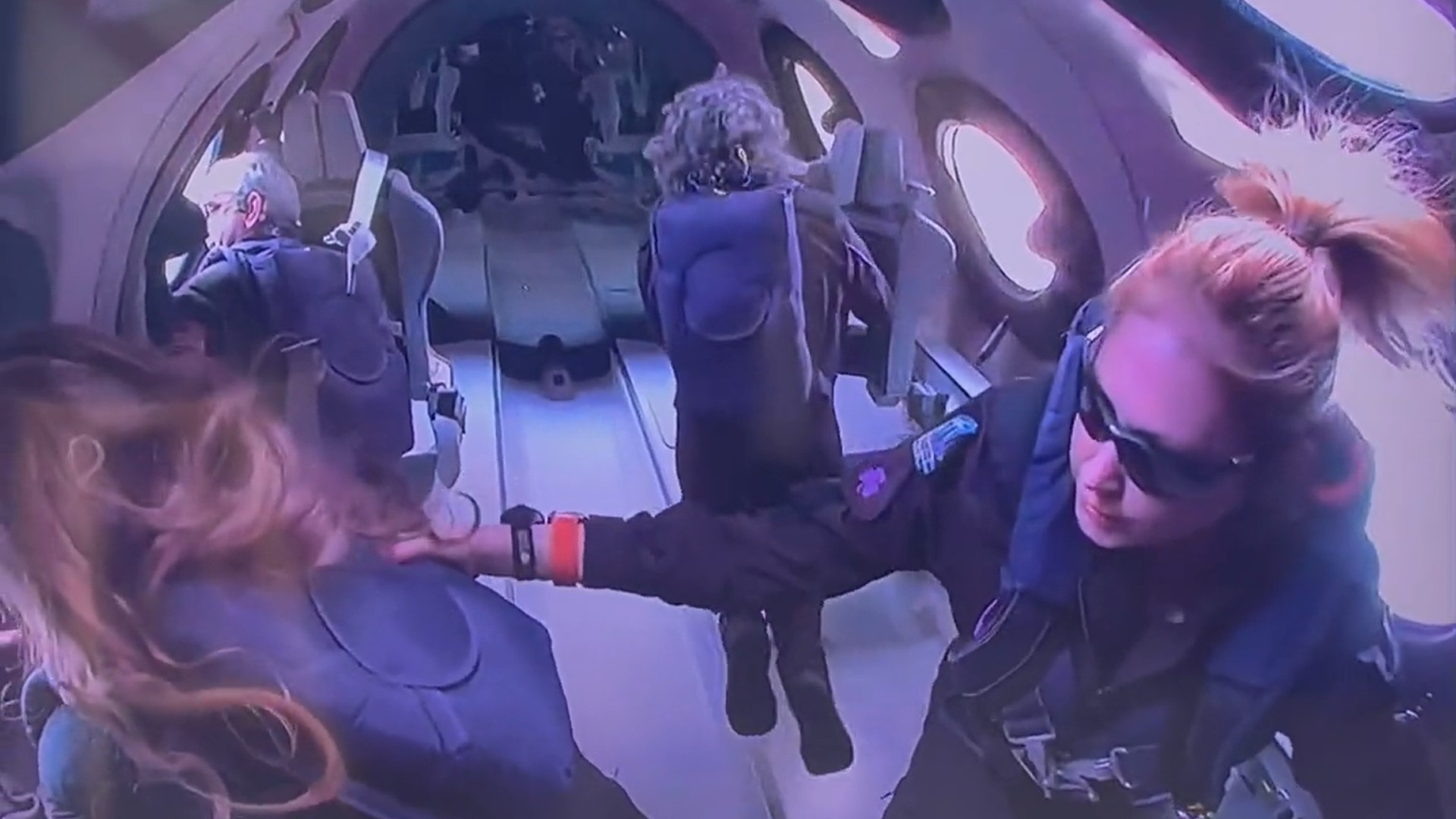 维珍银河在第四次商业太空飞行中首次将巴基斯坦人送上太空