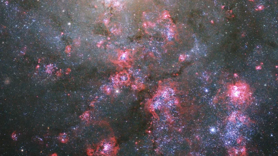 哈勃望远镜发现数千颗热恒星伪装成一个螺旋星系NGC 5068