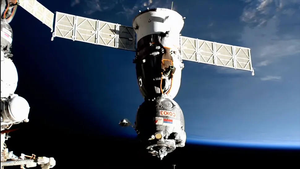 美国国家航空航天局最年长的现役宇航员在70岁生日那天与空间站机组人员一起着陆