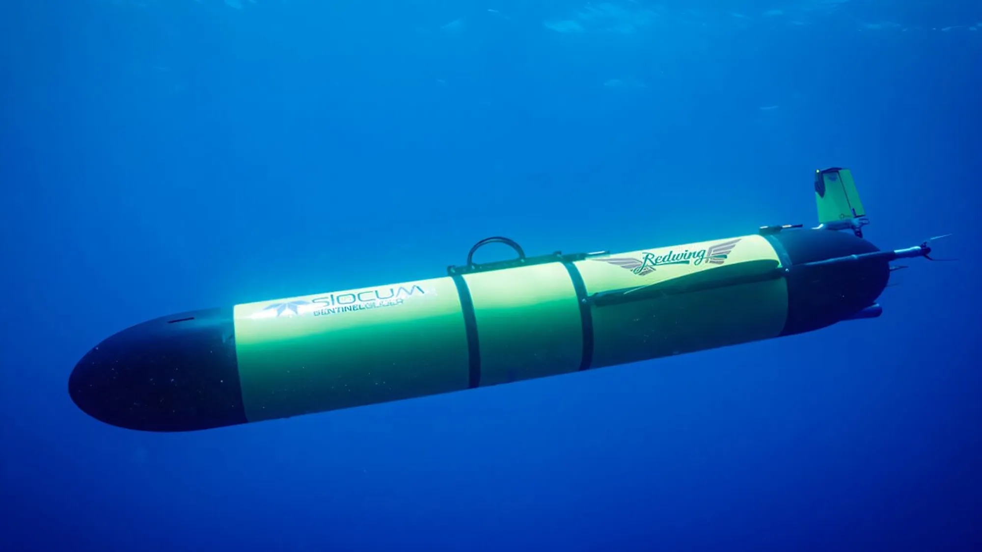 自动驾驶潜艇Redwing将开始环绕地球海洋的历史性任务